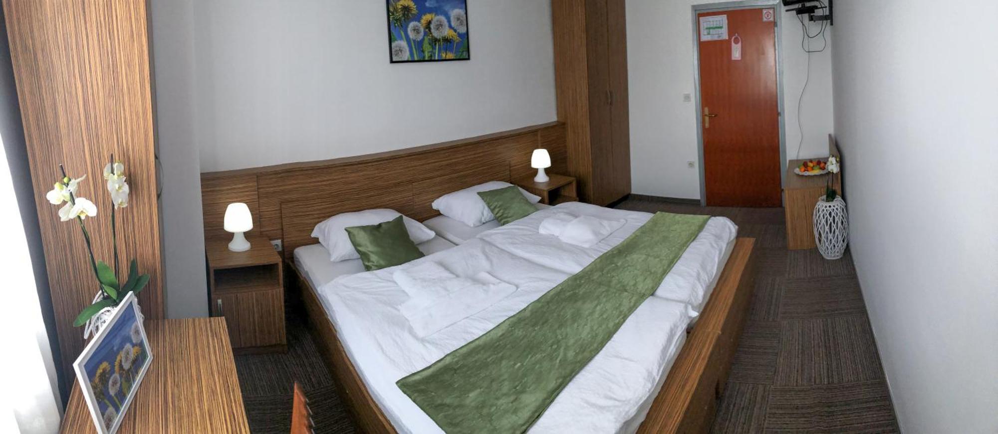 Hotel Restavracija In Prenocisca Carda Martjanci Esterno foto